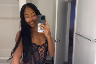 YOUR FAVORITE DISTRACTION 💋 - Image 3