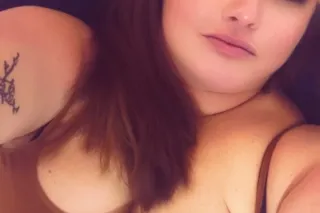 Freak in the sheets. Lady in the streets. Rox Hoff, allegedly a problem. - Image 1