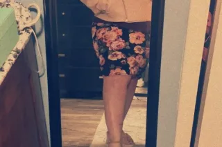 🎲 Feeling Lucky Take a Gamble on Rox Hoff. 🎲 - Image 2